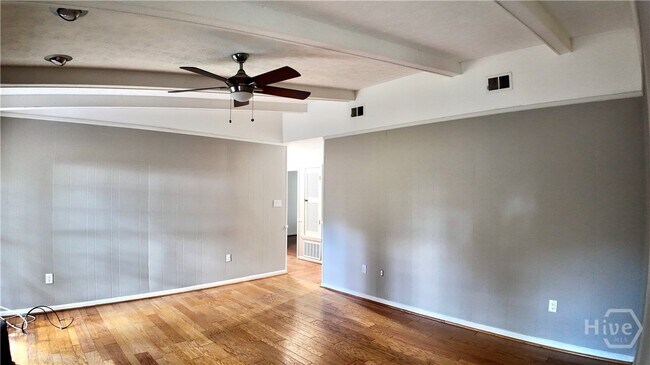 Foto del edificio - 1409 Bellview Dr