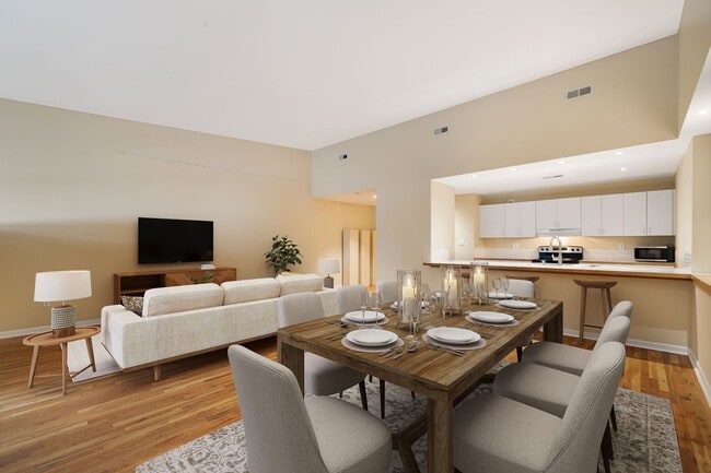 Foto del edificio - Stylish Studio Condo in Downtown Asheville...