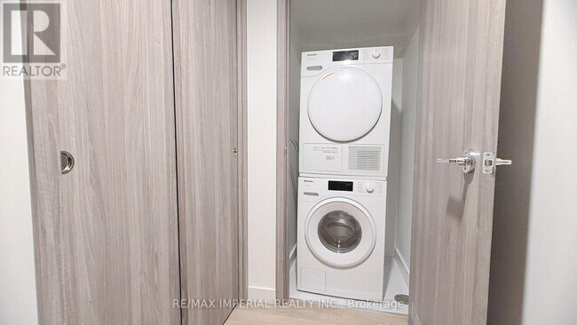 Photo du bâtiment - 1 Concord Cityplace Wy