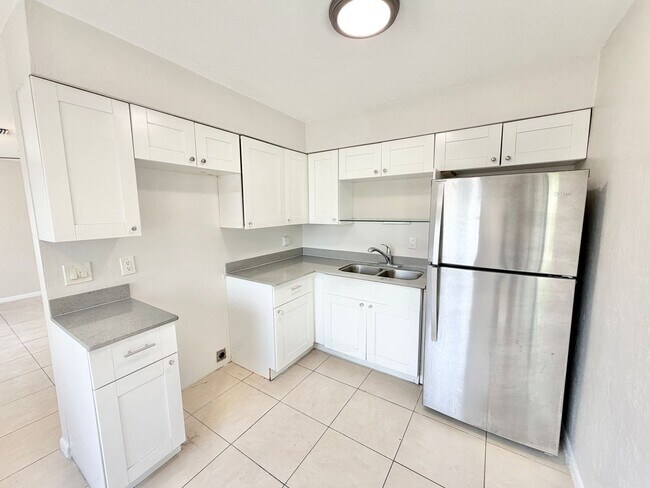 Foto del edificio - PIKUS (1931 Sunshine Blvd)