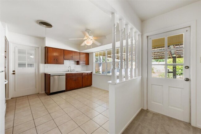 Foto del edificio - 6706 Willamette Dr