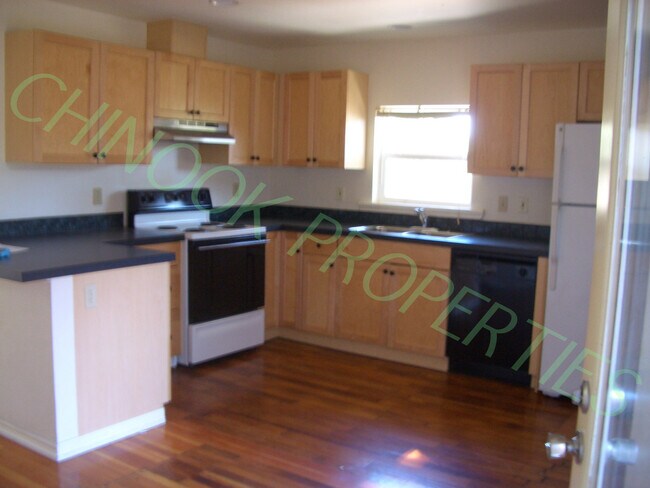 Foto del edificio - 3 Bedroom House in Southwest Eugene