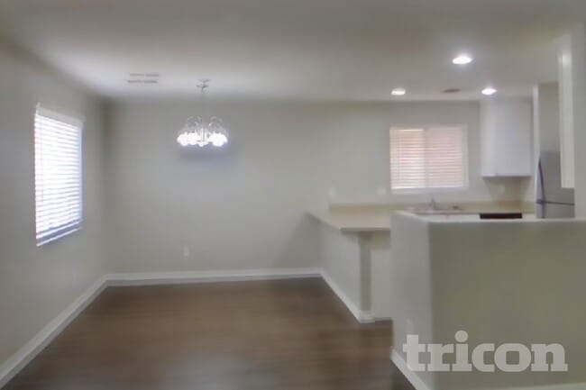 Building Photo - 12922 W Fleetwood Ln