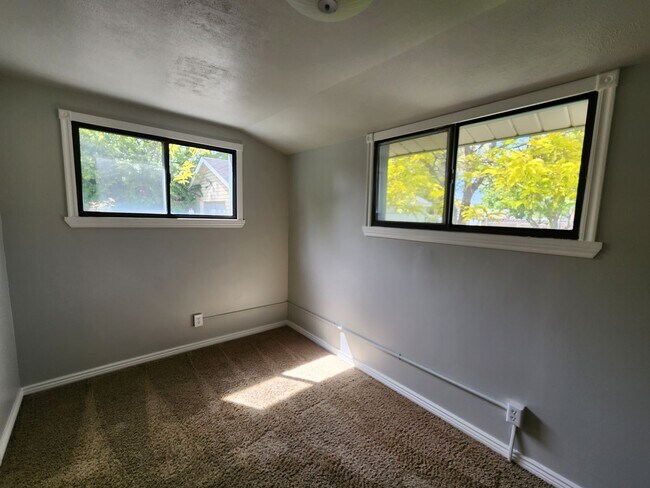Foto del edificio - Poplar Grove 3 bd. House! Pets ok! Love the yard!