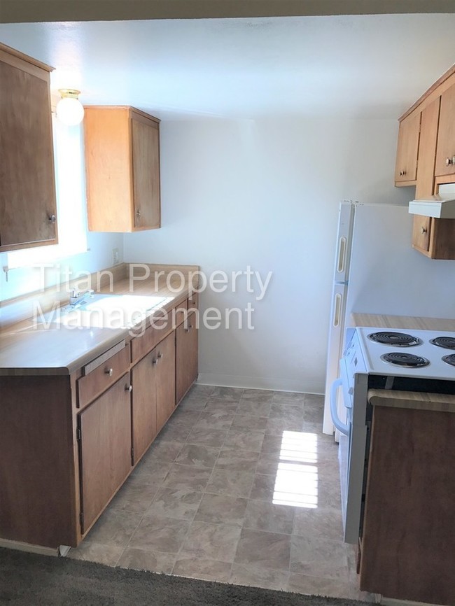 Foto del edificio - 4400 Greenholme Dr