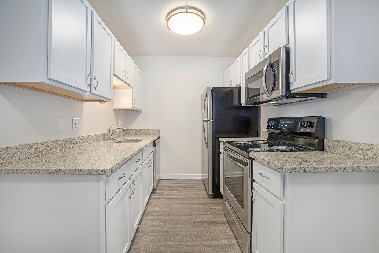 Huron River Flats 22302240 Fuller Ct Ann Arbor, MI