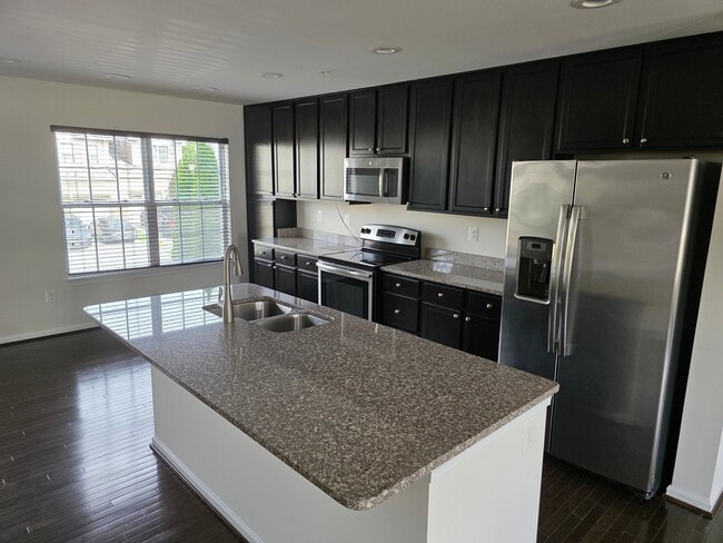 Building Photo - 3715 Peace Chance Dr