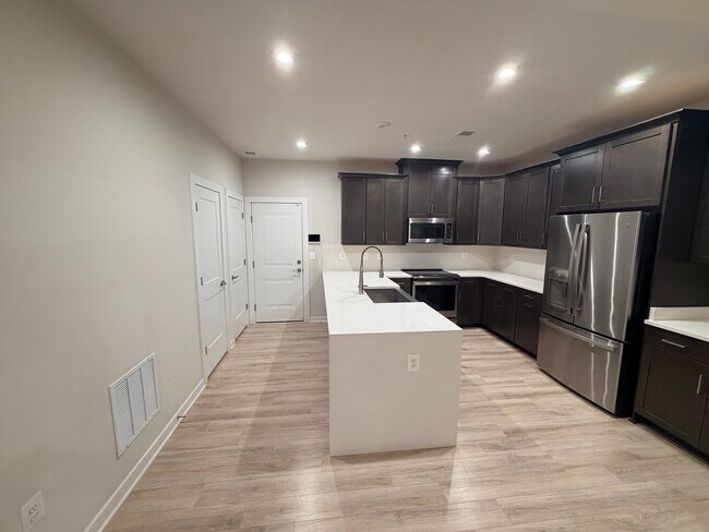 Building Photo - 20306 Newfoundland Sq