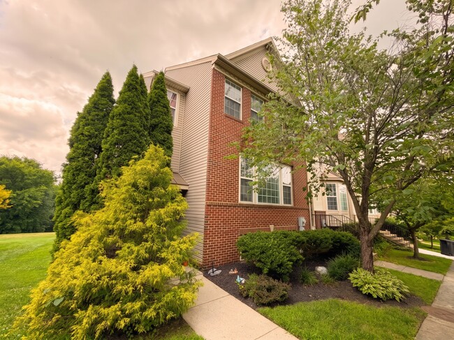 Foto del edificio - 9513 Brigadoon Ln