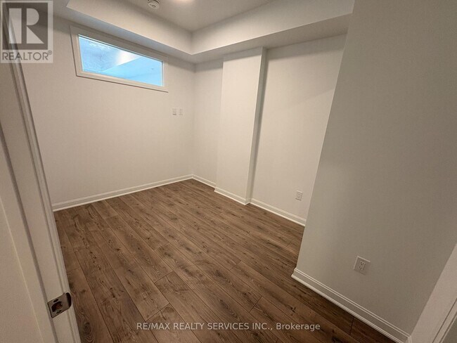 Building Photo - 223 Princess St