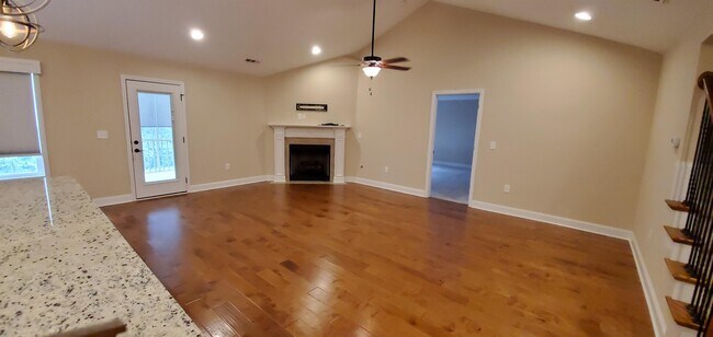 Building Photo - 4814 Spring Garden Way