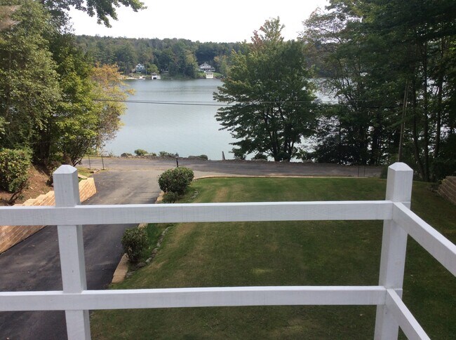 Building Photo - 126 W Shore Dr