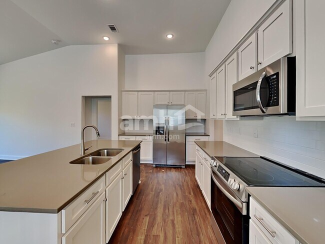 Foto del edificio - 2110 Twisted Creek Ln