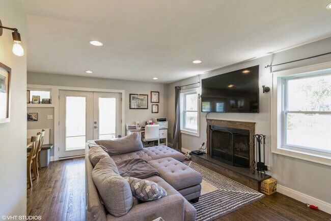 Foto del edificio - 26900 W Taylor St