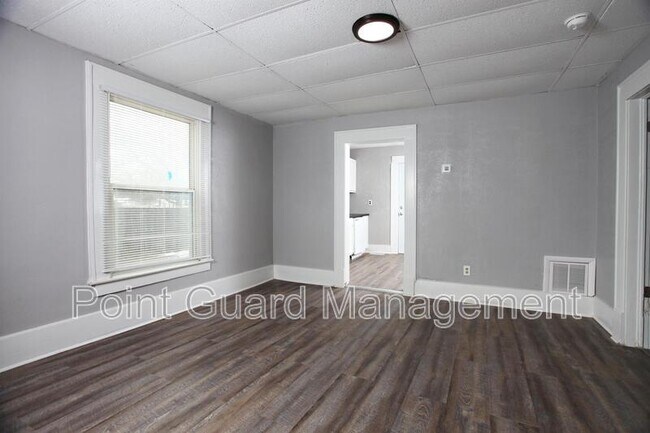 Building Photo - 1225 S Pattie St