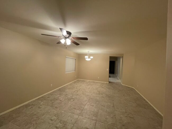 Foto del edificio - 11546 W Longley Ln