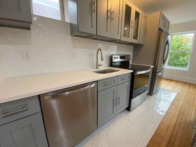 Building Photo - 233 Liberty St