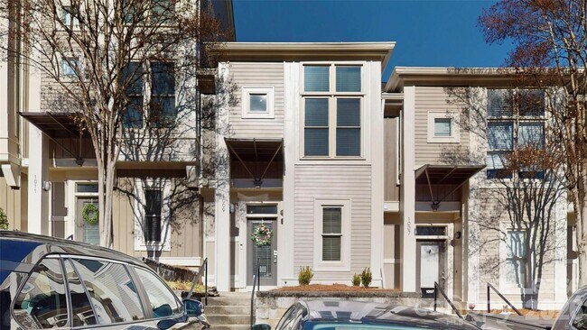 Foto del edificio - 1009 Park West Dr