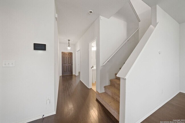 Building Photo - 9947 Cowboy Ln