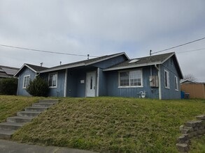 Building Photo - 344 Highland Ave