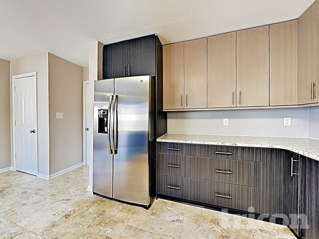 Building Photo - 5129 Grays Ridge Dr