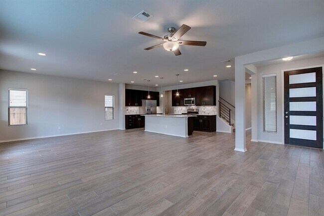 Foto del edificio - 9104 Moonstone Dr