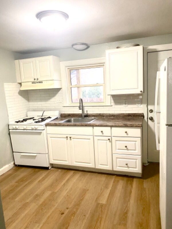 240 Washington St Unit 1b, Norwood, MA 02062 Room for Rent in Norwood