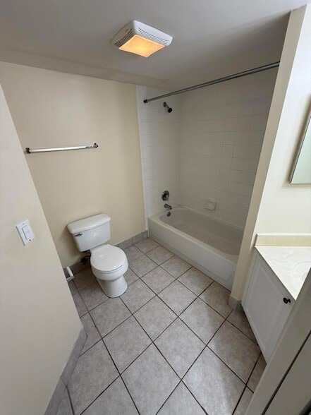 Foto del edificio - 1100 Crestwood Ct S