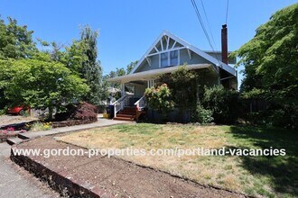 Building Photo - 5424 SE 88th Ave