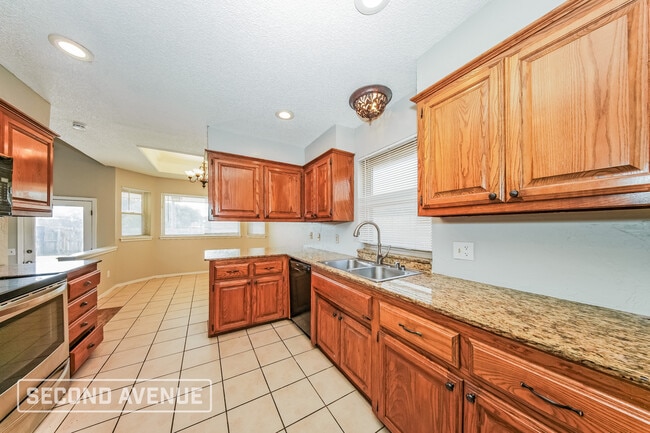 Building Photo - 1200 SW 133rd Pl