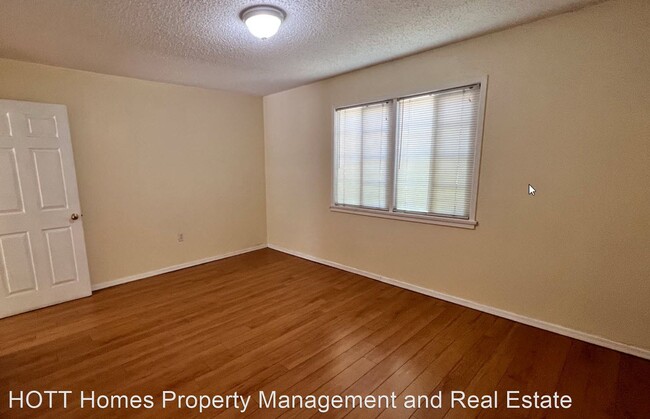 Foto del edificio - 2 br, 1.5 bath House - 2397 North State St...