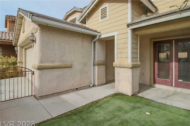Building Photo - 3384 Jasmine Vine Ct