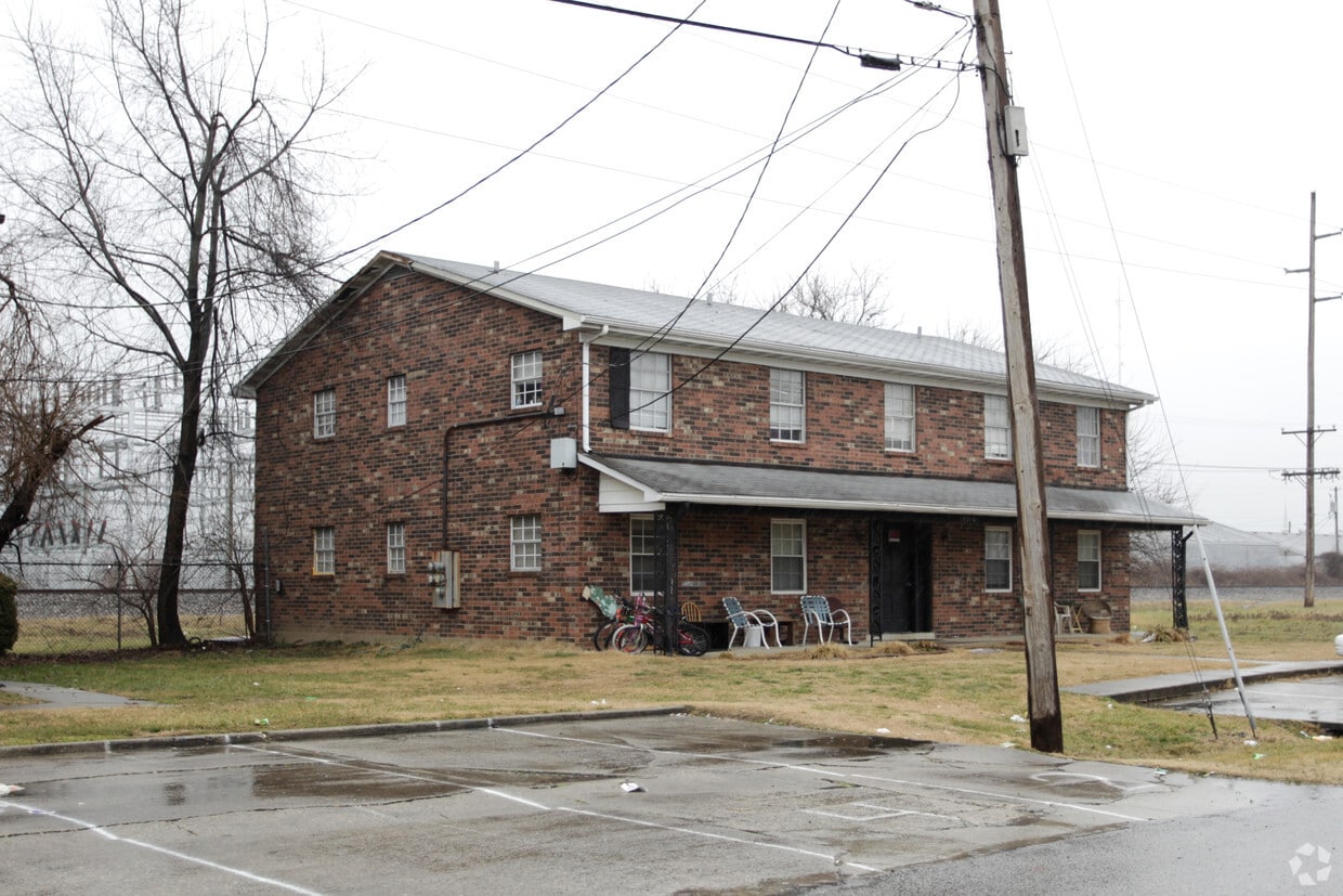 Primary Photo - 10316 Greentree Ln