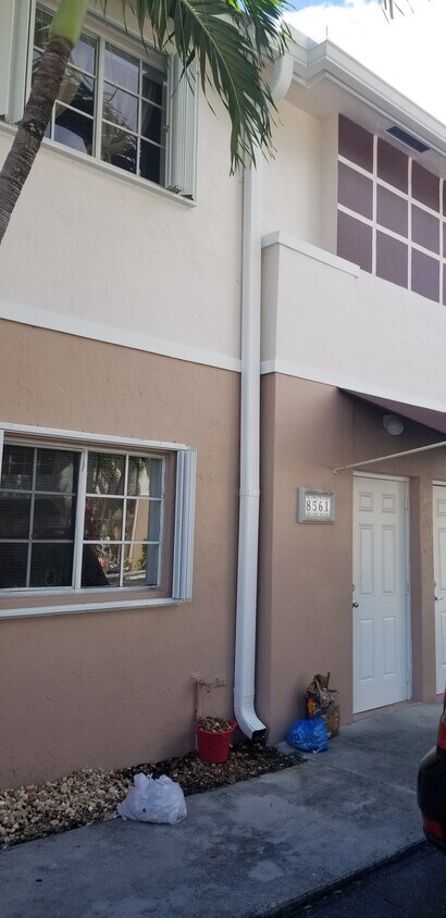 Foto principal - 8561 SW 109th Ave