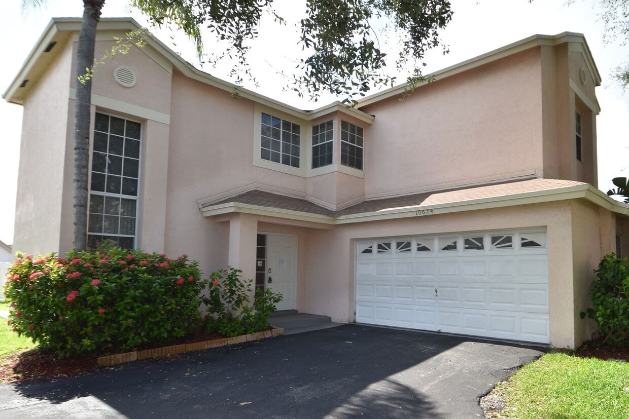 10624 Lago Welleby Dr House Rental in Sunrise, FL