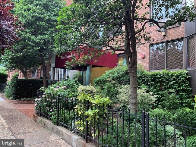 Foto del edificio - 1825 T St NW