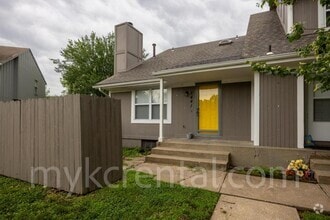 Building Photo - 6441 Hallet St