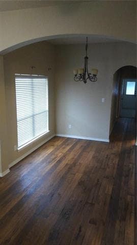 Foto del edificio - 2412 Ravenwood Ct
