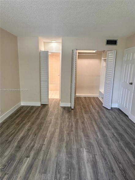 Foto del edificio - 2935 NE 163rd St