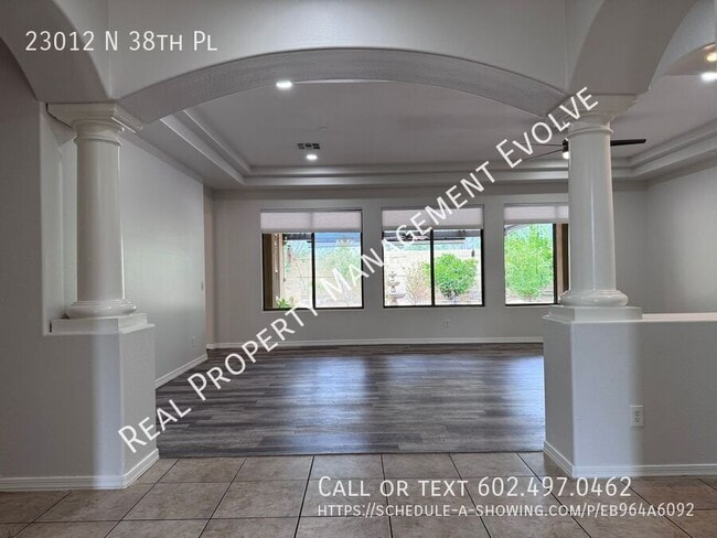Foto del edificio - 23012 N 38th Pl