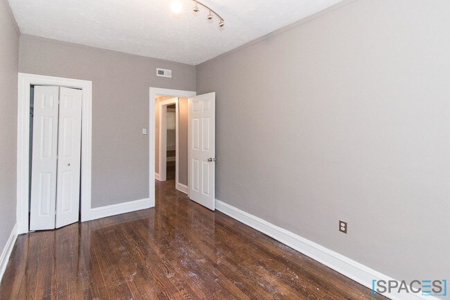 Foto del edificio - 3501 N Pine Grove Ave