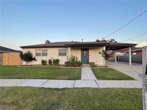 Building Photo - 2309 Rosetta Dr