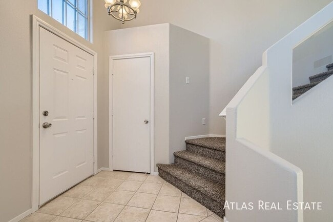 Foto del edificio - 8125 Indigo Gully Ct