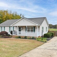 Building Photo - 1082 Hampton Rd