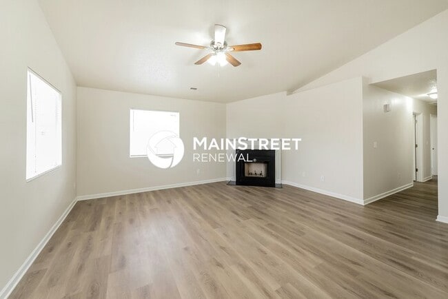 Building Photo - 3 Bedroom Pet-Friendly Home in HIGH POINT, NC with Main Street Renewal