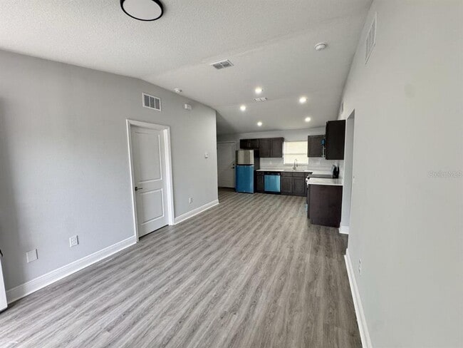 Building Photo - 399 Quentin Ave NW