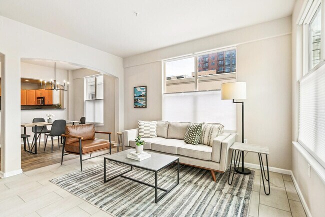 Foto del edificio - 1727 N Pearl St