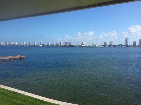 Foto del edificio - 2936 Lake Shore Dr
