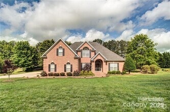 Building Photo - 8005 Weddington Downs Dr
