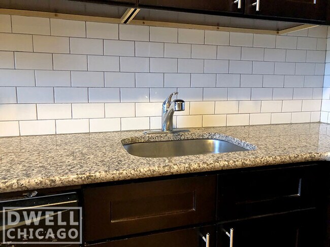 Foto del edificio - 6407 N Newgard Ave
